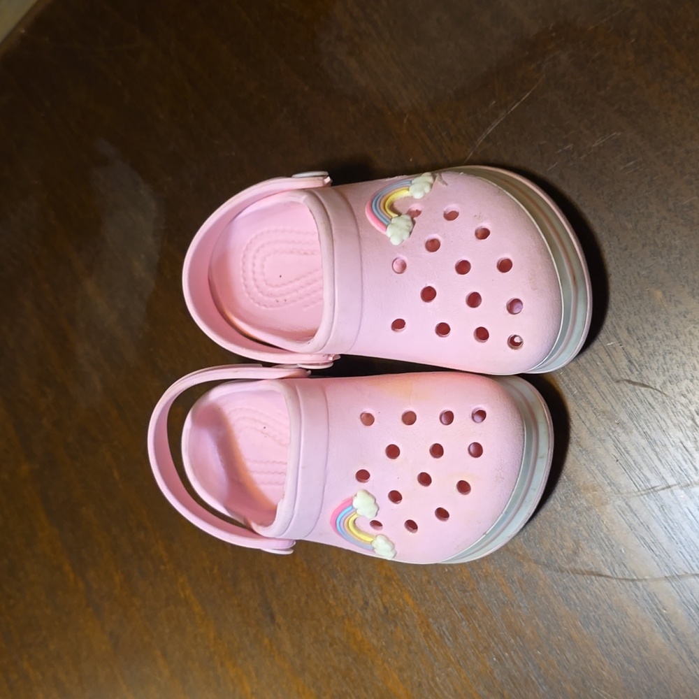 Koala pink‎ croc style shoes with rainbow Size 6